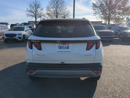 2026 Hyundai TUCSON Hybrid SEL