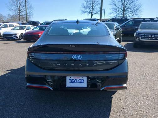 2026 Hyundai SONATA Hybrid SEL