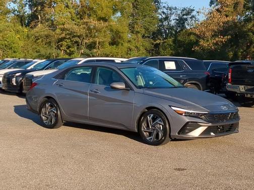 2025 Hyundai ELANTRA SEL Convenience