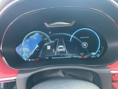 2024 Genesis GV70 2.5T