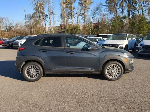 2021 Hyundai KONA SEL Plus