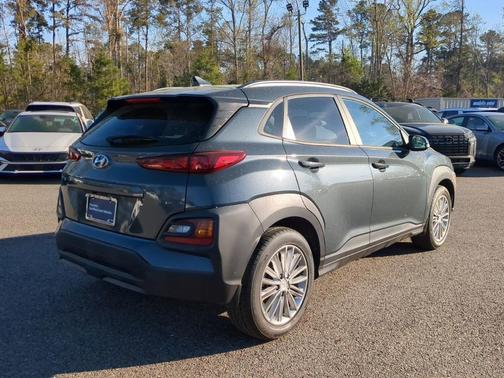 2021 Hyundai KONA SEL Plus