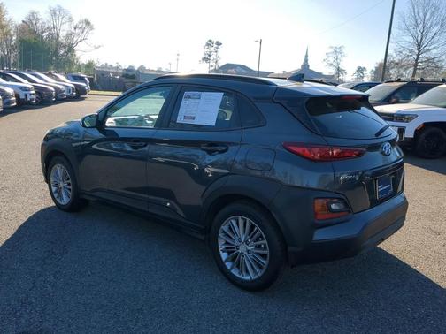 2021 Hyundai KONA SEL Plus