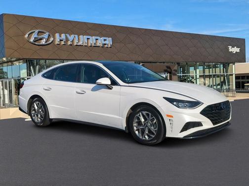 2022 Hyundai SONATA SEL