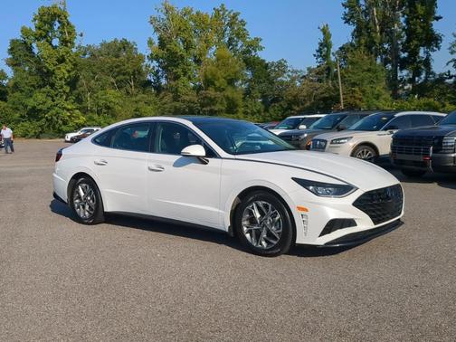 2022 Hyundai SONATA SEL