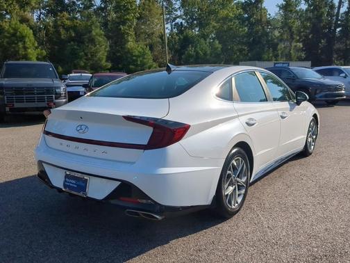 2022 Hyundai SONATA SEL