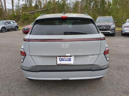2025 Hyundai KONA EV SEL