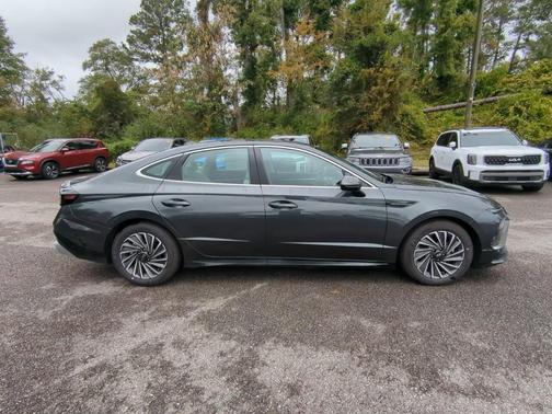 2025 Hyundai SONATA Hybrid SEL