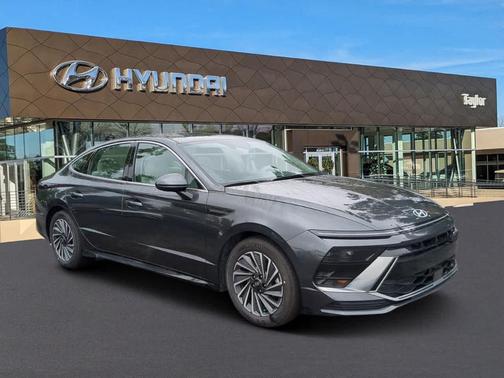 2025 Hyundai SONATA Hybrid SEL