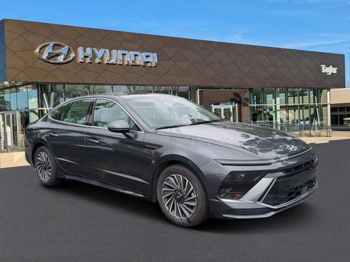 2025 Hyundai SONATA Hybrid SEL