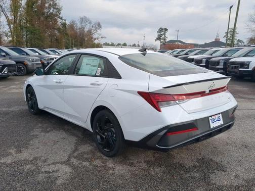 2026 Hyundai ELANTRA HEV SEL