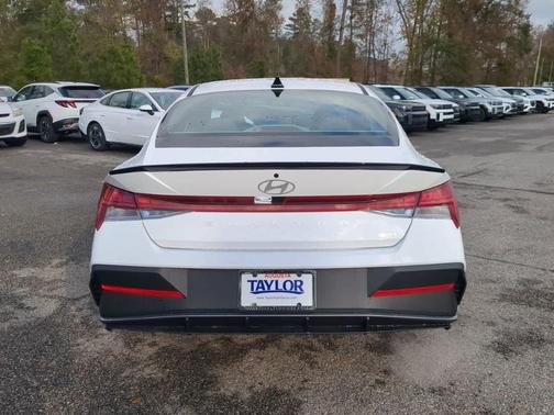 2026 Hyundai ELANTRA HEV SEL