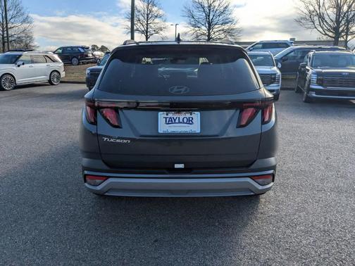 2026 Hyundai TUCSON SEL