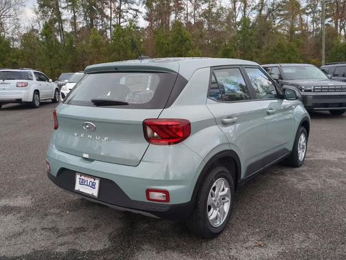 2026 Hyundai VENUE SE