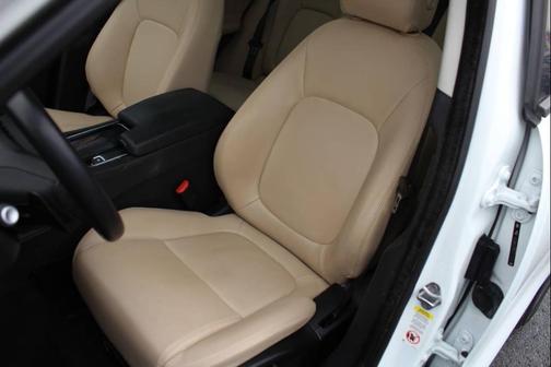 2018 Jaguar F-PACE 25t Premium