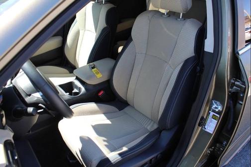 Green 2024 Subaru Outback Premium