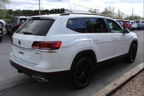 White 2023 Volkswagen Atlas 3.6L SE w/Technology