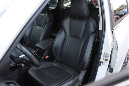 Crystal White Pearl 2021 Subaru Forester Limited
