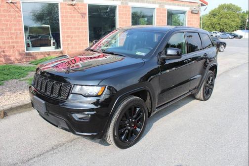 2022 Jeep Grand Cherokee Laredo