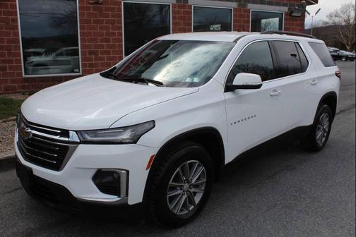 White 2023 Chevrolet Traverse LT Leather