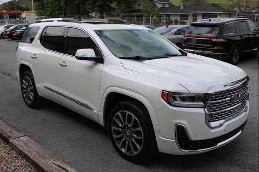 White Frost Tricoat 2022 GMC Acadia Denali