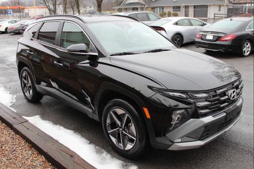 2025 Hyundai TUCSON SEL Convenience AWD 4dr SUV