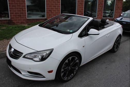 Summit White 2018 Buick Cascada Premium