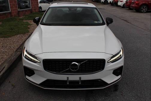 2024 Volvo S60 B5 Plus Dark Theme AWD 4dr Sedan