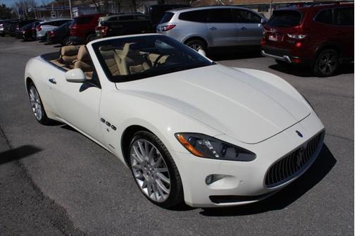 2015 Maserati GranTurismo Base