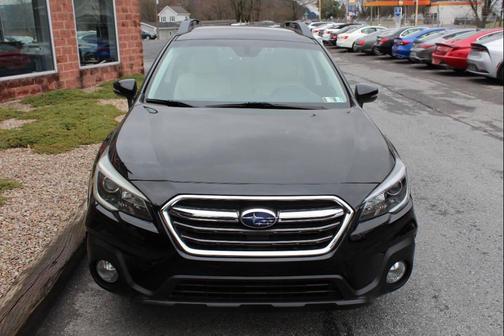 Black 2018 Subaru Outback 2.5i Premium