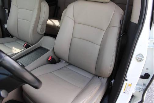 White 2019 Honda Pilot EX-L