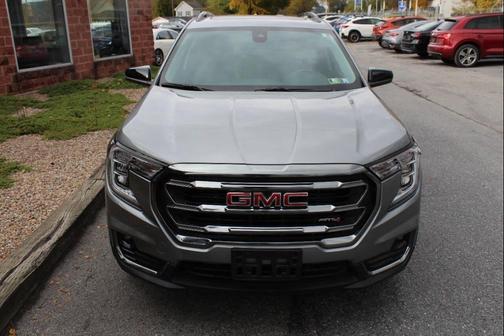 2024 GMC Terrain AWD AT4