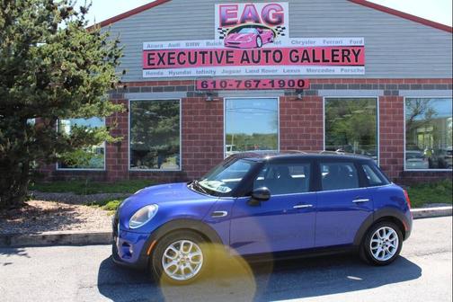 Blue 2019 MINI Hardtop Cooper
