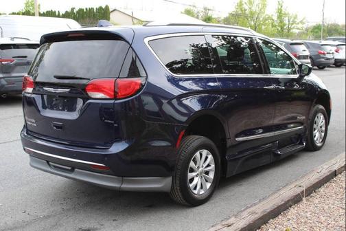 Blue 2019 Chrysler Pacifica Touring L