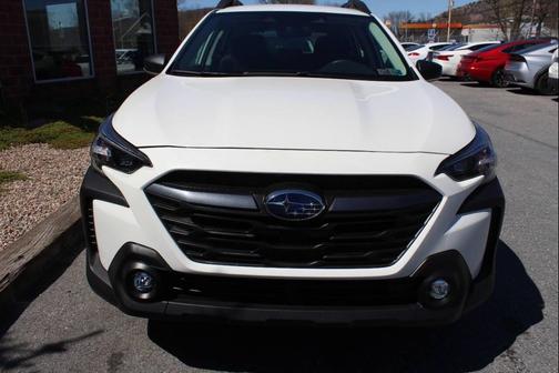 White 2025 Subaru Outback Base