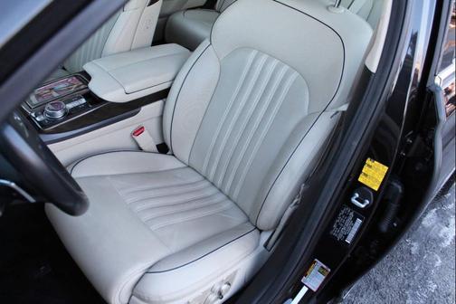 2019 Genesis G90 Premium