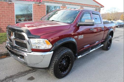 2017 RAM 2500 Tradesman 4x4 4dr Crew Cab 6.3 ft. SB Pickup
