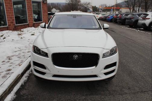2019 Jaguar F-PACE 25t Premium AWD 4dr SUV