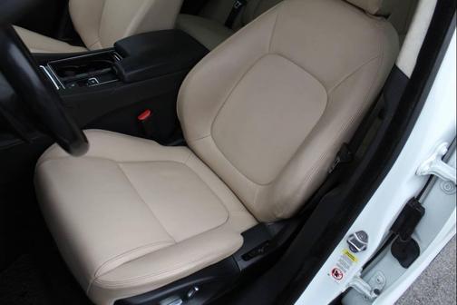 2019 Jaguar F-PACE 25t Premium AWD 4dr SUV