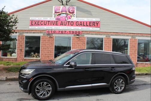 Black 2023 Lincoln Aviator Livery AWD 4dr SUV