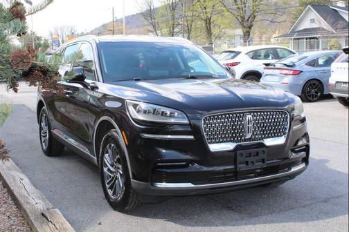 Black 2023 Lincoln Aviator Livery AWD 4dr SUV
