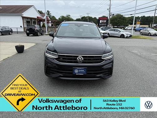 2022 Volkswagen Tiguan 2.0T SE R-Line Black