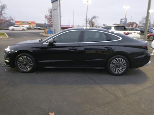 2025 Hyundai SONATA Hybrid Limited