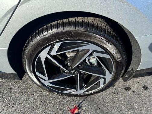 2026 Hyundai SONATA SEL