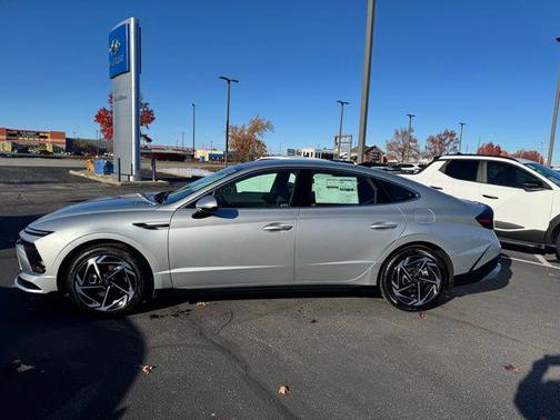 2026 Hyundai SONATA SEL