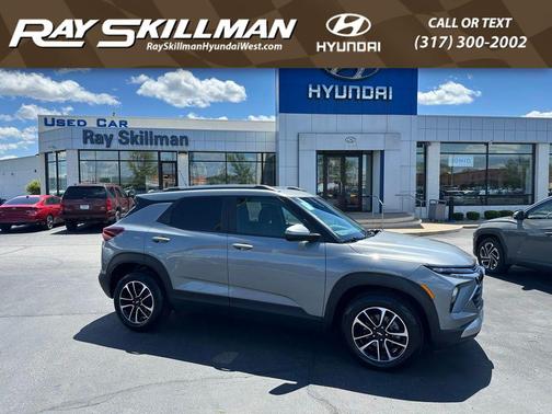 Sterling Gray Metallic 2024 Chevrolet Trailblazer LT