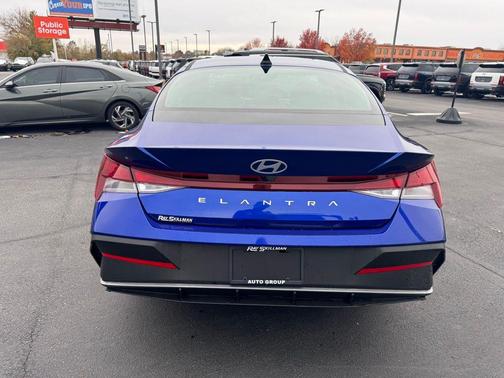 2026 Hyundai ELANTRA SE