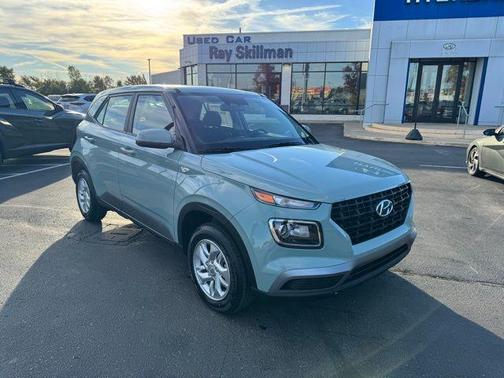 2026 Hyundai VENUE SE