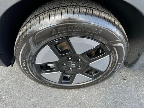 Phantom Black 2026 Hyundai SANTA FE SE