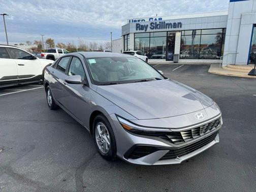 2026 Hyundai ELANTRA SE